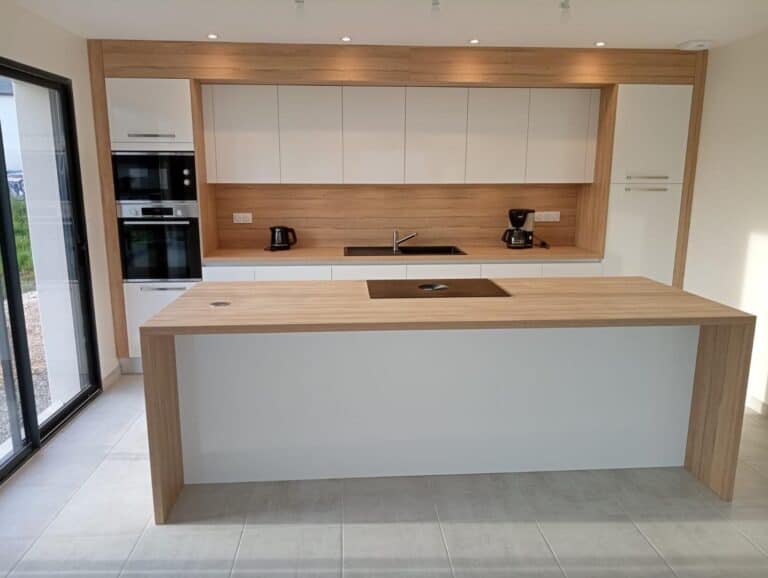 Cuisine avec îlot - St Herblon (1)