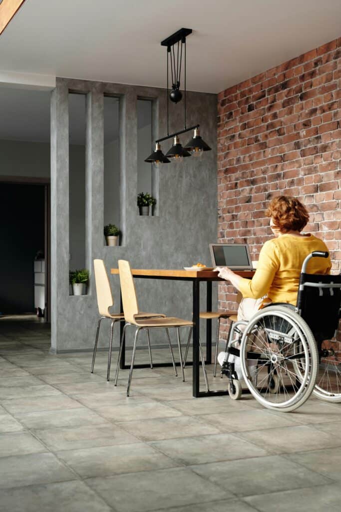 Adapter un logement aux personnes à mobilité réduite : une nécessité ...
