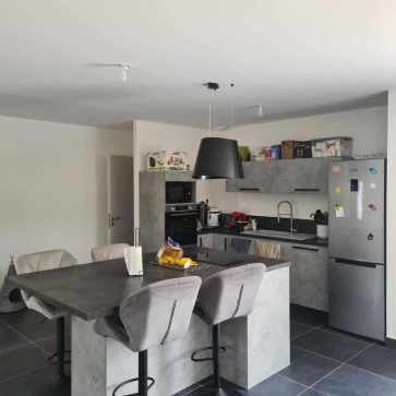 Cuisine avec îlot - La Bernardière (2)