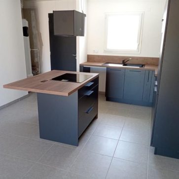 Cuisine avec îlot - Mortagne sur Sèvre (1)